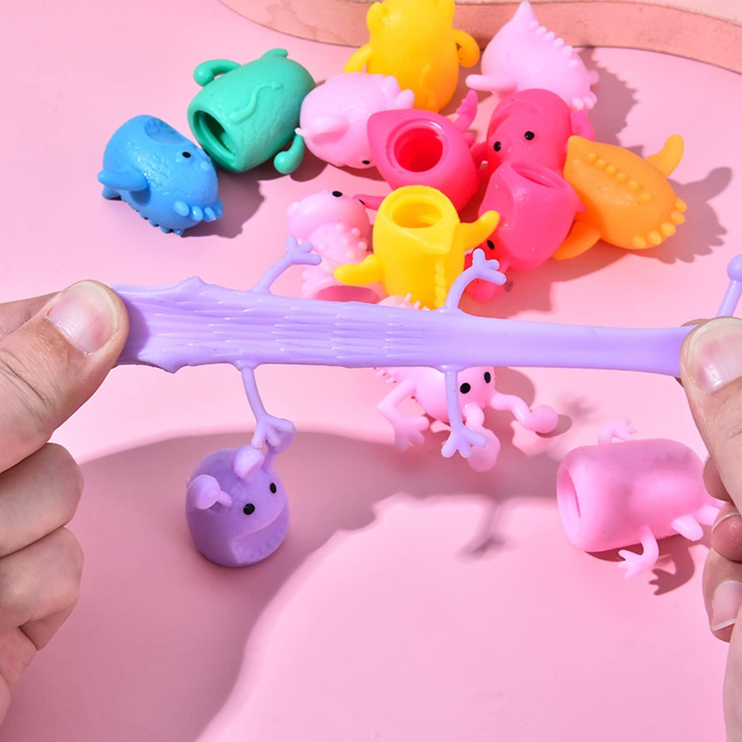 20 PCS Cute Monster Stretchy Finger Puppets, Soft Rubber Fidget Toys for Role Playing, Party, Christmas
