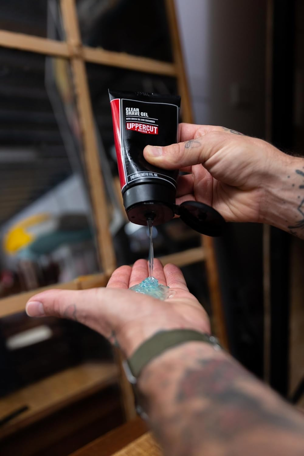 Uppercut Deluxe Clear Shave Gel, Mens Shaving Gel to Cool and Soothe Skin for a Precise Shave, Lightweight and Hydrating Formula, Ideal for Normal and Oily Skin 240Ml image number 5