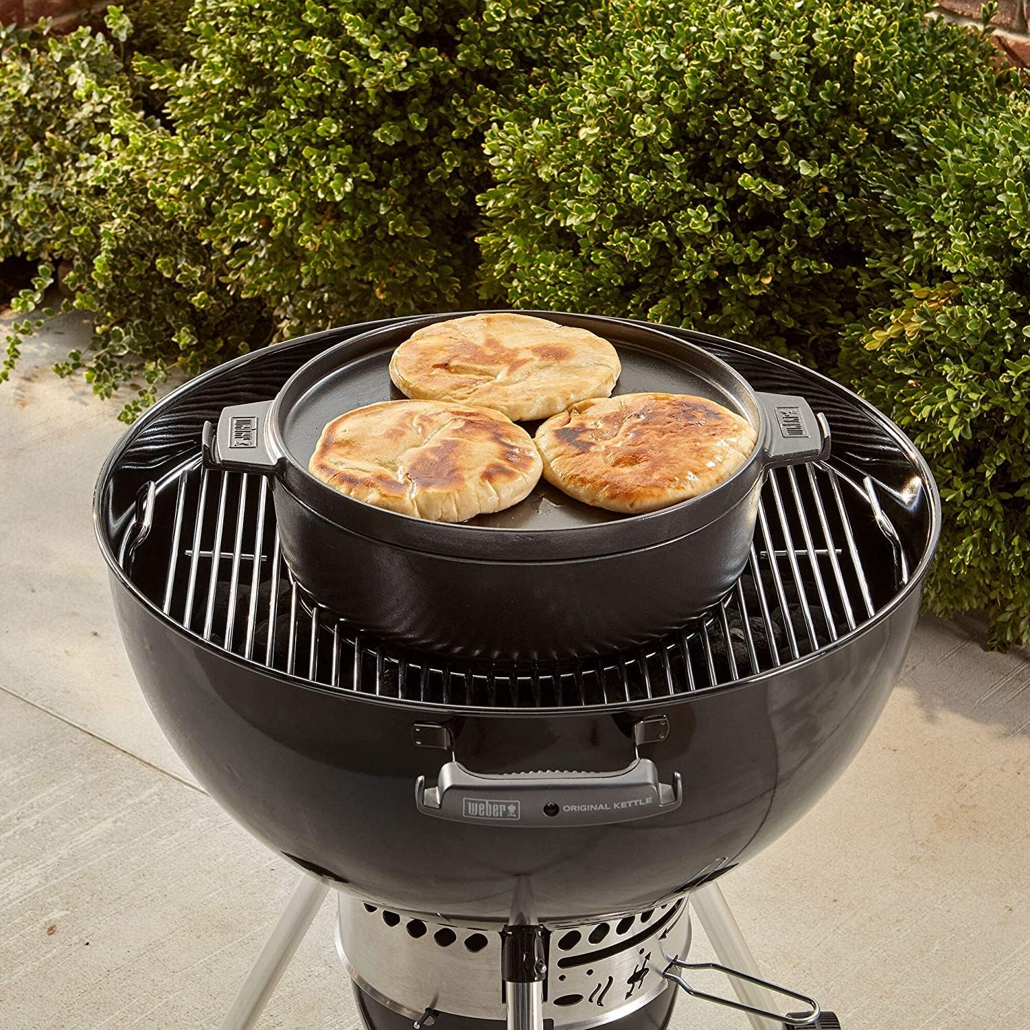 Weber Duo Dutch Oven, 7.25 Quarts, Black