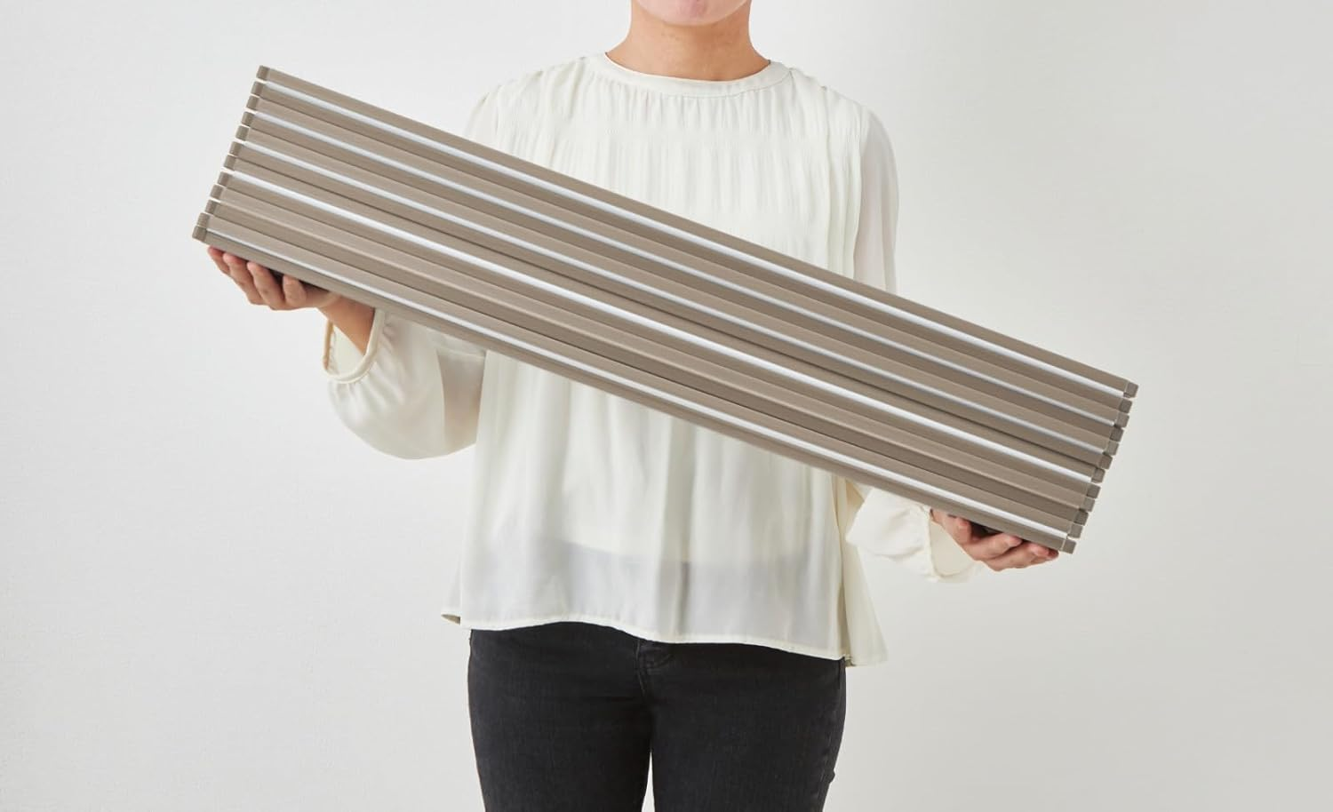 Mie Sangyo Compact Folding Bath Lid, Product Size 31.5 X 63.8 Inches (80 X 162 Cm), Mocha W16_MO Ag + Silver Ion Antibacterial Treatment, Mildew Resistant, Stain Resistant image number 2