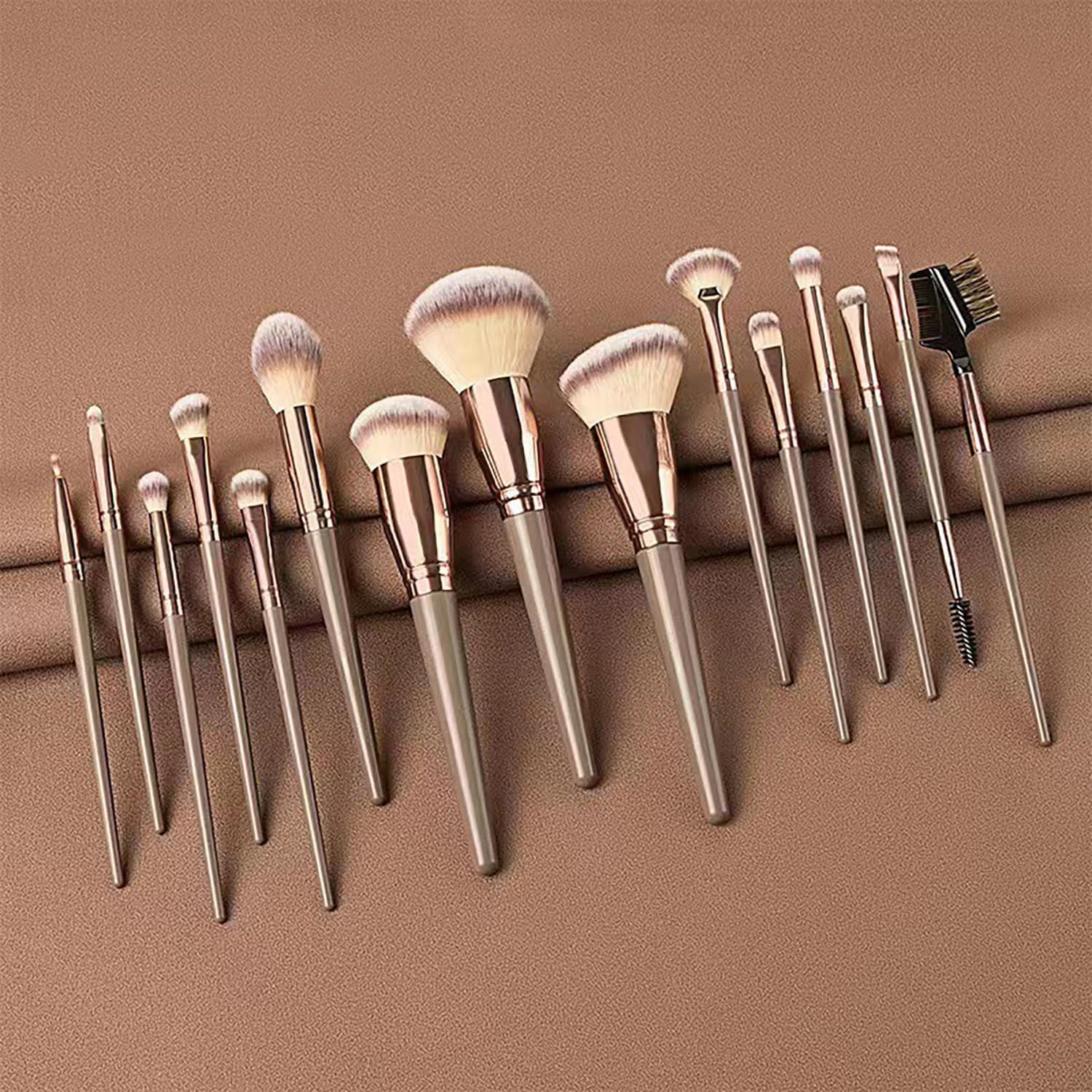 15 Pieces Professional Makeup Brush Set with PU Leather Cosmetic Bag Suitable for Mixed Foundation, Concealer, Blush, Eyeshadow, Contouring (Champagne Gold) image number 3