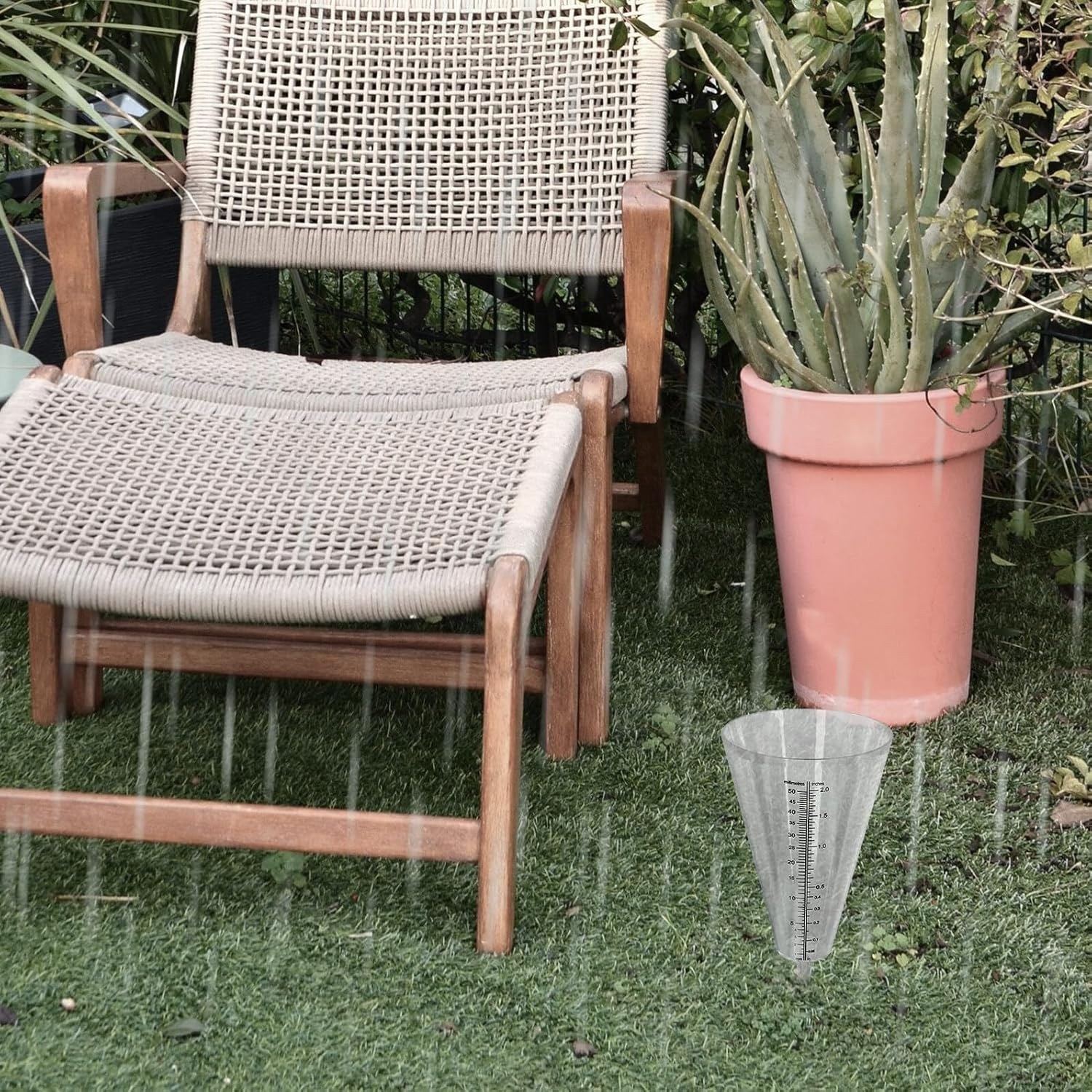 Cone Shaped Plastic Rain Gauge with Ground Spike for Outdoor Farming Garden Lawn Easy to Insert Rainfall with Scale for Accurate Water Measurement image number 2