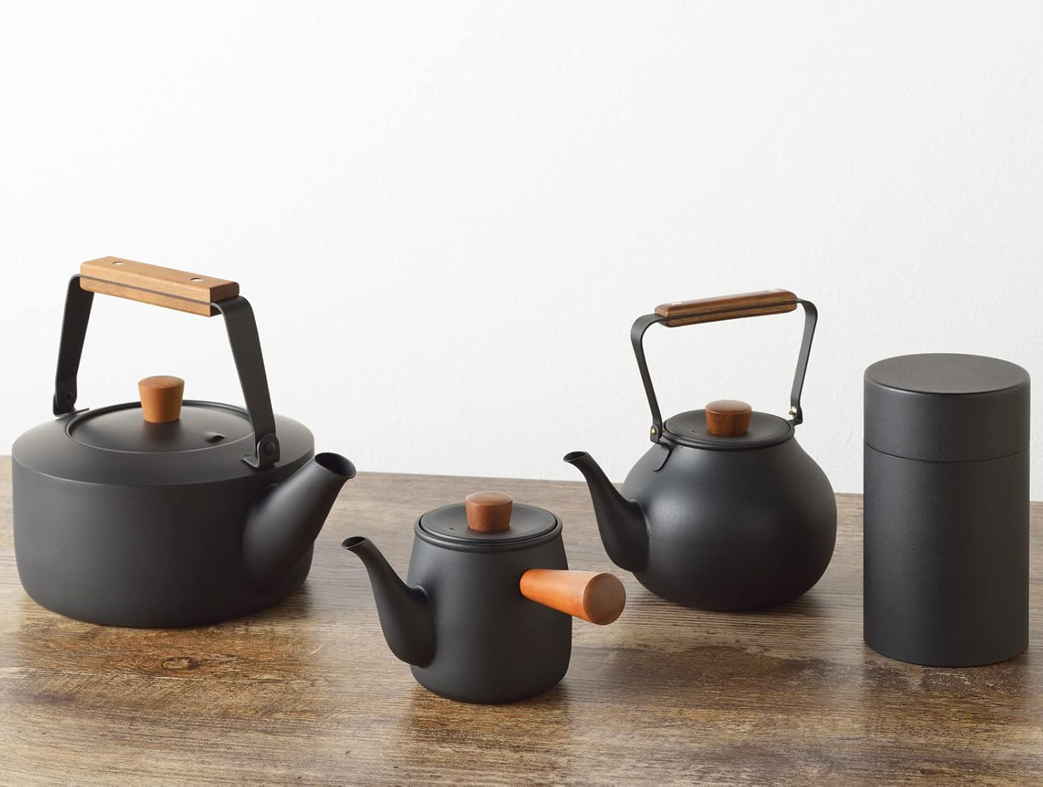 Miyazaki Seisakusho Tea Kettle 1.5L (Small) Black CHA-11 (Japan Import) image number 1