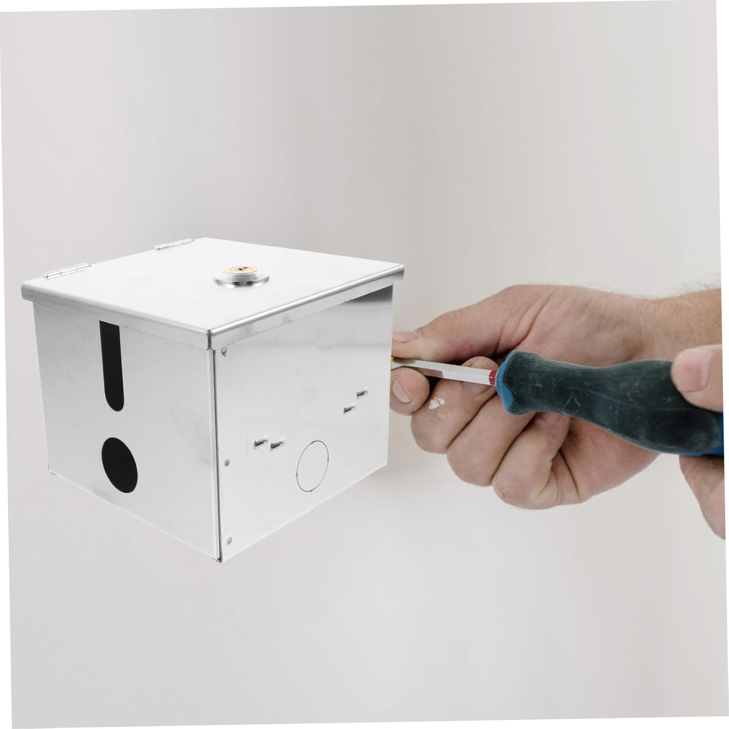 Metal Outlet Box Lock Outdoor Socket Box Stainless Steel Construction Theft Weatherproof image number 2