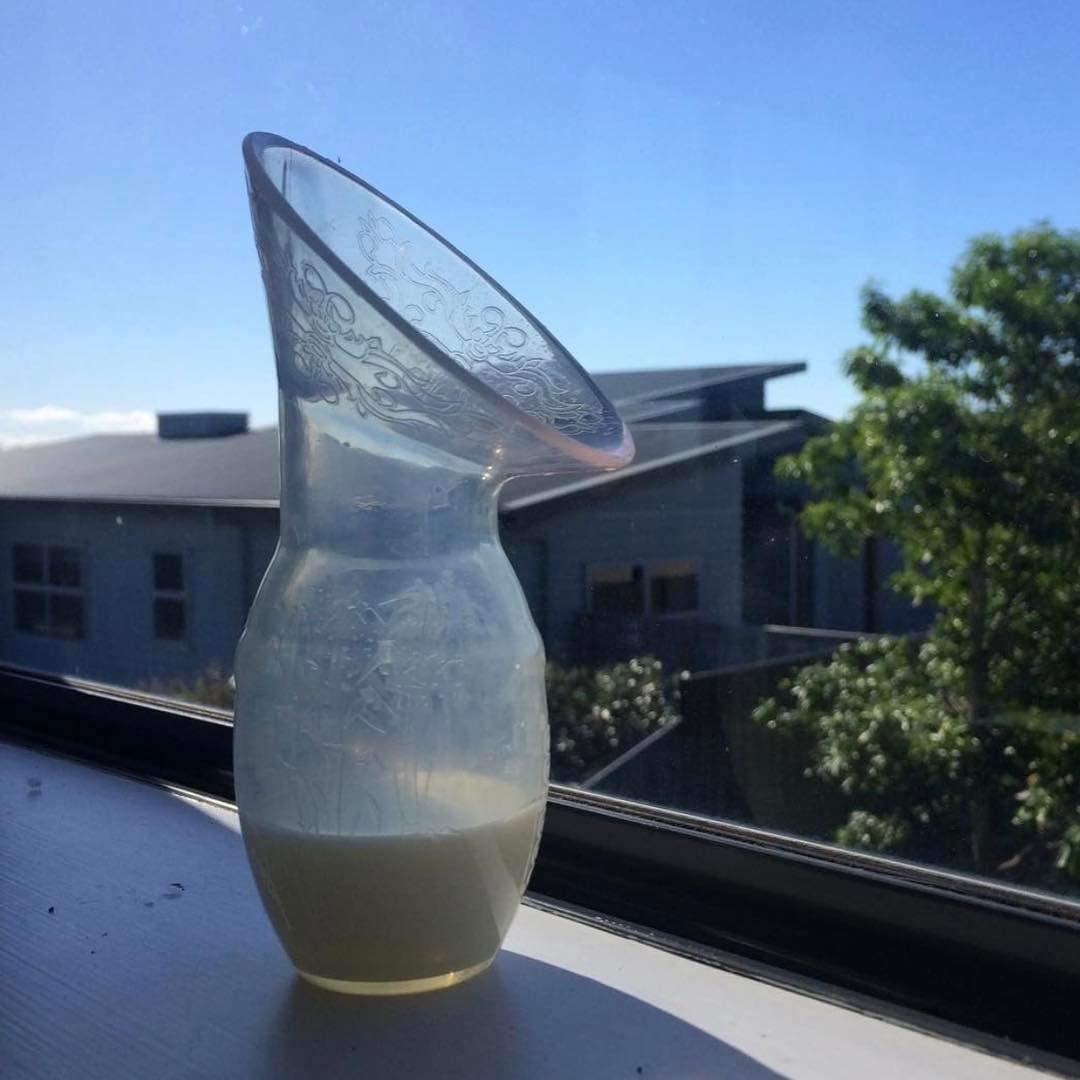 Haakaa Manual Breast Pump | Milk Saver | for Breastfeeding | with White Leak-Proof Stopper Gift Box (100Ml)​ image number 6