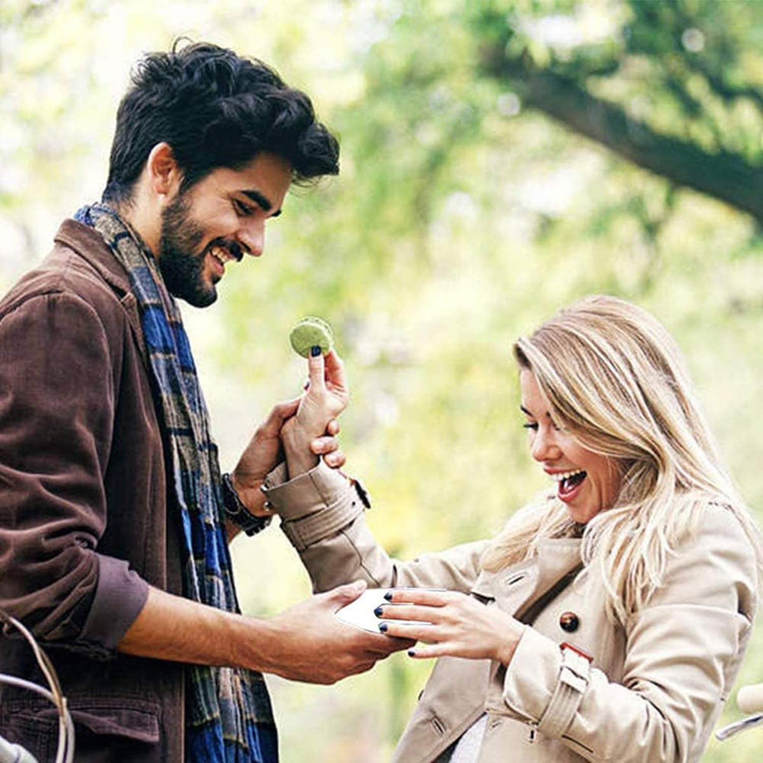 Xinghonyac 10 Pcs Kraft Bakery Boxes, Small Pastry Treat Boxes with Window Gift Packaging Boxes, Cupcake Boxes with Stickers for Cookies, Donut, Pie Slice,Pastries, Mini Cakes (White) - White image number 6