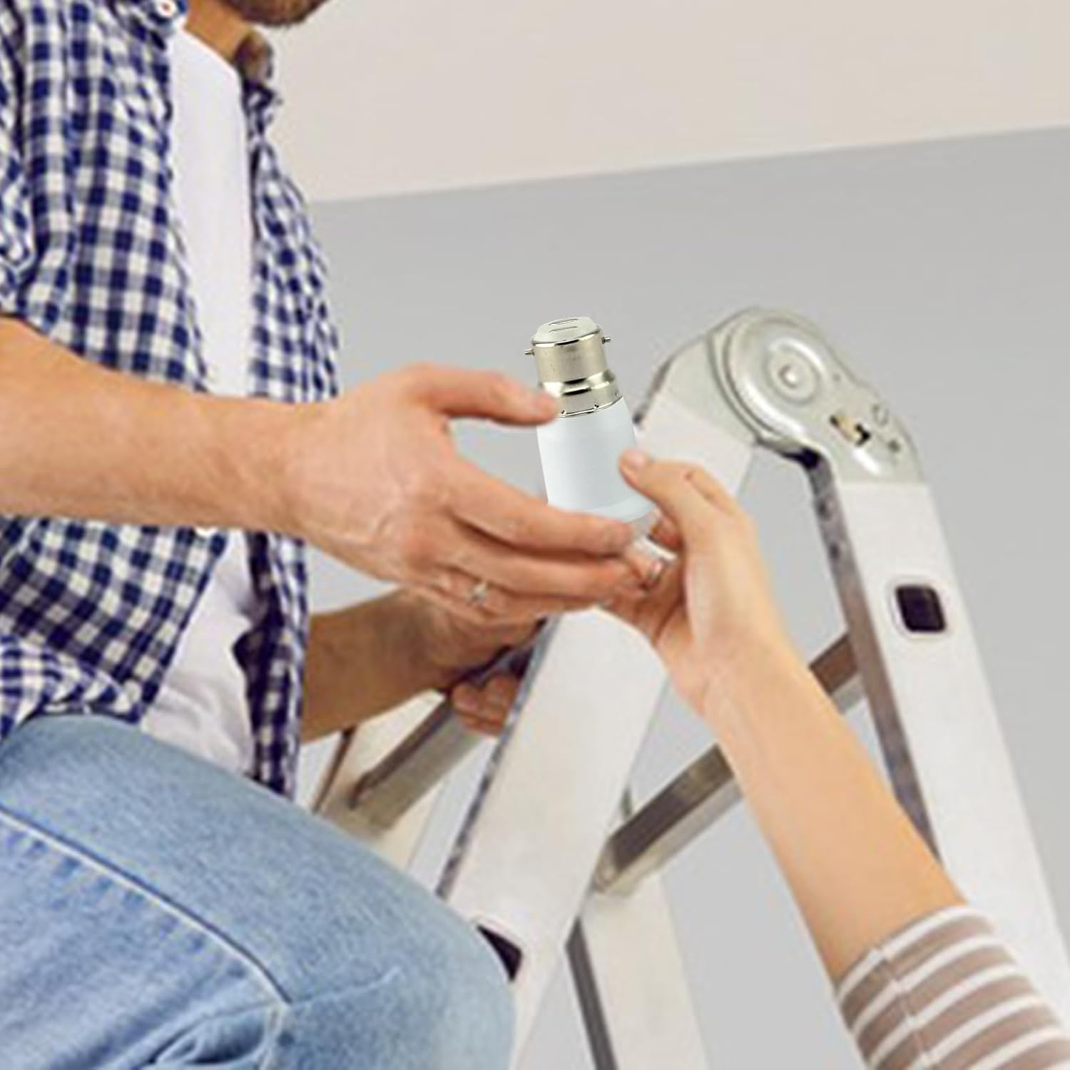 Light Bulb Socket Converter Bayonet to Screw Bulbs Adaptor B22 to E27 Socket Converter for Ceiling Fans Light Chandeliers Base S-Ocket Convert-Er for LED Bulbs and Incandescent B-Ulb (Turn B22 to E27) image number 2