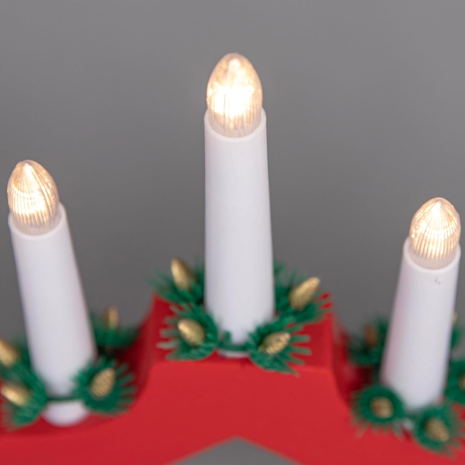 SHATCHI Traditional Wooden Pre-Lit Red Candle Bridge Light 7 Leds Bulbs - Battery Powered - Window Christmas Tree Home Office Desk Light Holiday Xmas Festive Decoration image number 2