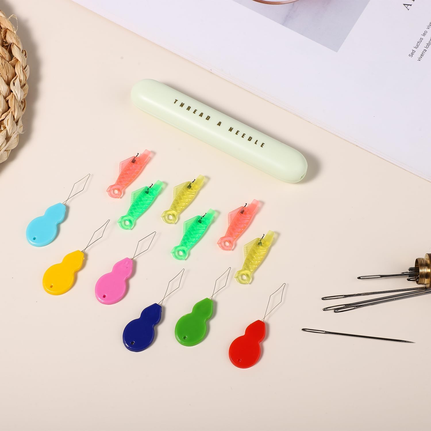 Needle Threader Kit, Plastic Needle Threaders Fish Mouth Sewing Machine Needle Threading Tool Loop Needle Threader Easy Insert Needle Threader for Sewing Knitting Quilting Craft