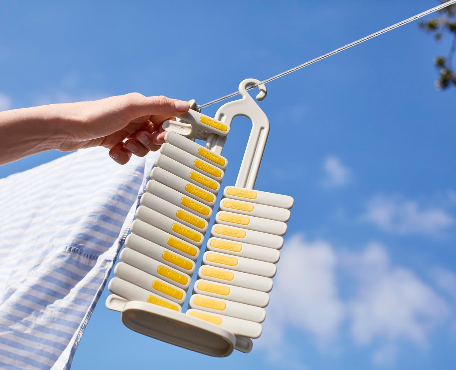 Joseph Joseph Pegstore 30-Piece Clothes Peg Set with Storage Stand for Washing Line, Durable and UV Resistant Recycled Plastic image number 3