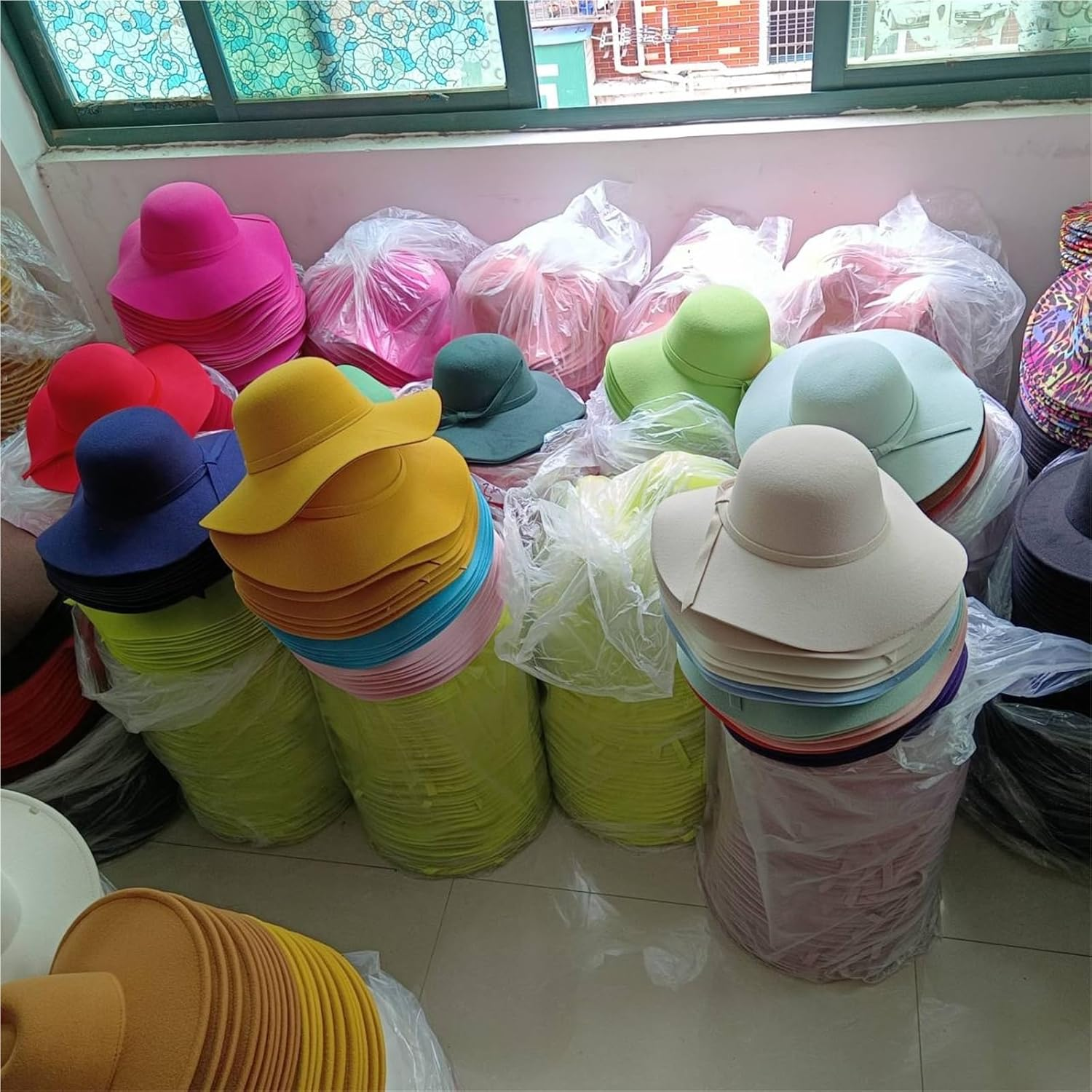 Vintage Style Wide Brim Fedora Hat for Women - Soft Felt Bowler Design with Floppy Brim for All Seasons - Blue image number 4