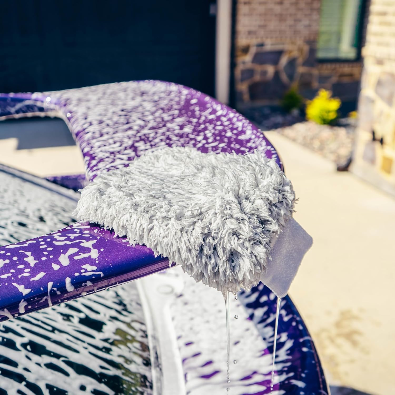 Blackline Microfiber Automotive Wash Mitt -Premium Scratch Free Wash Mitt for Car Cleaning|Car Detailing Accessory Works with Bucket, Car Shampoo, or Foam Cannon | 70%/30% Microfiber Blend, 9"X11" image number 1