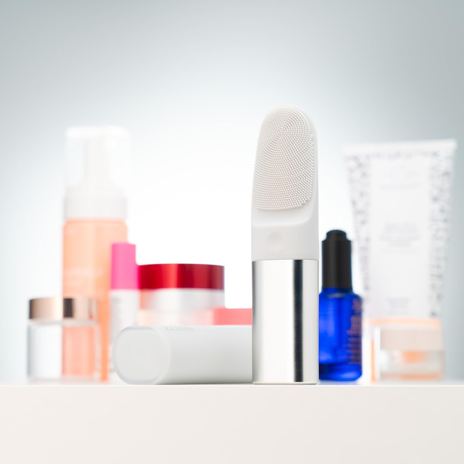 Ellodi Silicone Facial Cleanser image number 3