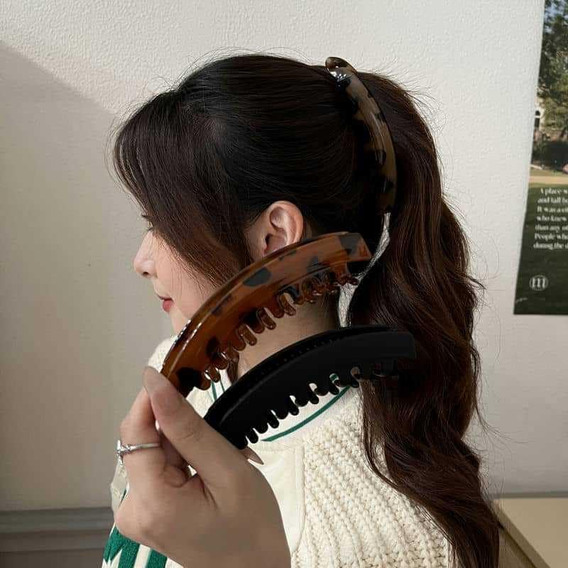 2 Pcs Banana Hair Clips for Women, Banana Clips Clincher Comb Hair Grips, Large Banana Clip for Thick Hair and Thin Hair, Tortoiseshell Hair Banana Combs Ponytail Holder Hair Clips image number 1